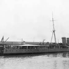 HMS Calcutta Print - Royal Navy Light ...