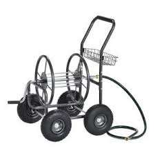 Usa People And World People I Just Seen This If You Move Around Water Hose This Is A Nice Little Waterhose Cart With Wh Hose Reel Water Hose Garden Hose Reel