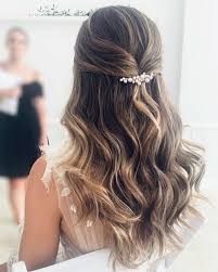 Visualizza altre idee su capelli, capelli semiraccolti, acconciature. Pin Su Acconciature