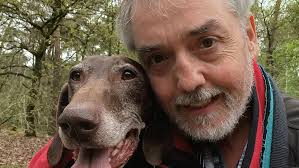 Honden uitlaten in losloopgebieden: niet meer dan drie honden los