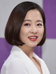 He is focusing on his career instead. 15 Super Cool Short Korean Hairstyles