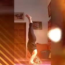 Beneficios De Sirsasana Prana Yoga