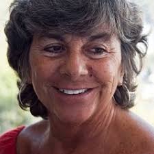 Stream Helena Ortiz music