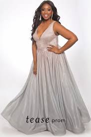 Gorgeous Plus Size Prom Dress In 2020 Plus Size Prom Plus Size Prom Dresses Casual Summer Outfits For Women