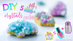 How To Make Crystals And Fake Geodes In 5 Minutes Easy Diy Crystals With Sea Salt And Nail Polish Youtube Diy Crystals How To Make Crystals Crystal Crafts