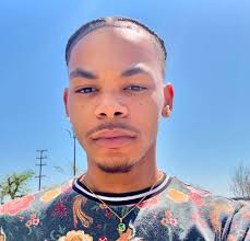 Happy Friday🤞🏽🤍 any plans for the weekend? #fridaynight #weekend  #goodvibesonly