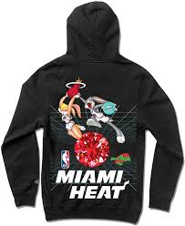 Hoodie nike nba edition miami heat youth sweat club enfant mavericks junior pullover fleece cavaliers cleveland sacramento kings essential oakland. Diamond Supply Co X Nba Space Jam 2 Men S Miami Heat Long Sleeve Pullover Hoodie Black S Amazon De Sport Freizeit