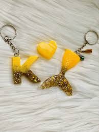 Excited To Share This Item From My Etsy Shop Customized Keychain Letter Keychain Glitter Keychain Perso Resin Jewelry Diy Diy Resin Keychain Diy Resin Art
