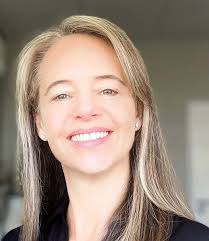 Vicki Ives's Instagram, Twitter & Facebook