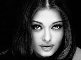 Wallpaper foto wanita skala abu-abu HD unduh gratis