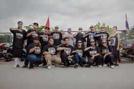 Shoe brands, like other elements of street clothing, have long been associated with gangs, so police pay close attention to suspects' footwear—as do gangs themselves. Bangkok S Mexican Gangsters