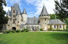 Chateau De Javarzay Chef Boutonne 79110 Poitou Casas Arquitetura Monumentos