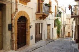 Borghi Abbandonati In Vendita A 1 Euro In Sicilia Case A 1 A Salemi Gangi Sambuca Novara Di Sicilia E Saponara Nel 2020 Casa Storica Sicilia Case