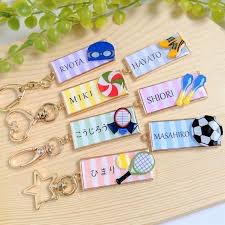 ゴールド枠 スポーツチャームのキーホルダー 名前入り 部活 名入れ お守り キーホルダー 作り方 お守り ハンドメイド