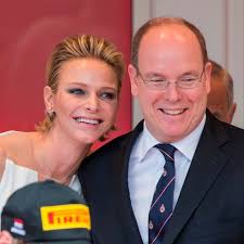 Fürst Albert und Charlène von Monaco: So verliebt zeigt sich das  Fürstenpaar am Strand