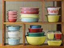 A Guide to Collecting Vintage Pyrex—Plus, How Much It's Worth