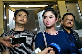 Lydia de sal sabah @evolly_dear. Jadi Saksi Untuk Suaminya Dewi Perssik Dicecar 20 Pertanyaan