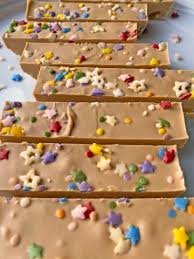 Here are over 70 birthday cake alternatives that are perfect for anyone looking for non cake birthday ideas! Birthday Cake Protein Bars Paleo Low Carb Dairy Free Bake It Paleo