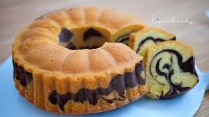 Bolu dengan motif coklat yang klasik ini masih tetap eksis hingga sekarang. Cara Membuat Bolu Marmer Lembut Dan Moist Modal Rp 41 450 Youtube