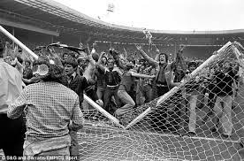 Gordon mcqueen scored in scotland's famous victory against england at wembley in 1977 but even he remembers the match more for an invasion by a jubilant tartan army during which both pitch and posts were removed piece by piece. Recalling The Iconic Moment Scotland Fans Stormed The Wembley Pitch And Snapped The Crossbar After Stunning England In 1977 Daily Mail Online