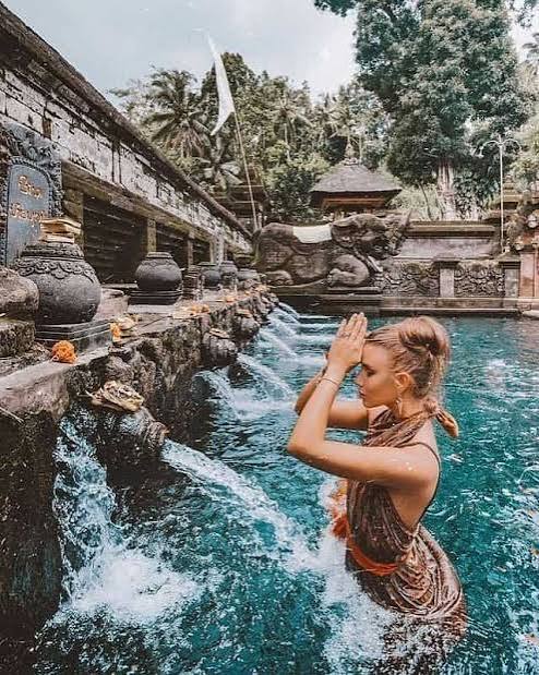 Wisata Tirta Empul | Pemandian Air Mata Suci di Bali