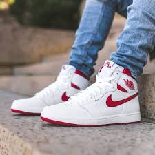 Nike Air Jordan 1 Retro High Og Metallic Navy Air Jordan 1 Retro High Og Metallic Red Https Sorihe Com Mensshoes 2018 02 16 Air Jordan 1 Retro High Og Meta Shoes Sneakers Jordans Kicks Shoes Sneakers