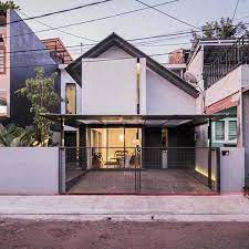 Namun, menjadi kreatif itu bisa dipelajari dengan cara banyak mencari sumber sebagai referensi serta menggali ilmu dari beberapa pengalaman atau berkonsultasi dengan para ahlinya. Inspirasi Renovasi Rumah Lawas Jadi Bergaya Modern Kece Badai Dengan Biaya Minimalis Lifestyle Liputan6 Com