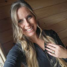 Where can I get the best chicken Caesar wrap around here?