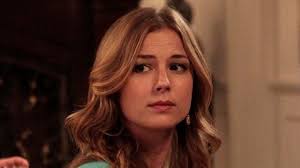 Foto: No início da 3ª temporada de "Revenge", Aiden (Barry Sloane) se uniu  à Victoria (Madeleine Stowe) para ajudar Emily (Emily VanCamp)