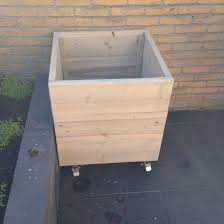 plantenbak 60x60x60 van steigerhout zelf gemaakt tuin meubelen groententuin tuin