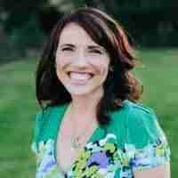 Heather Strang's Instagram, Twitter & Facebook