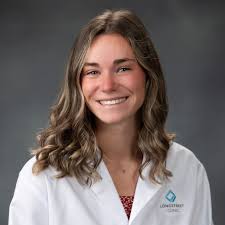 Please help us welcome one of our newest pediatric providers, Elli Johnson,  PA-C! Elli received both her bachelor's and master's degrees at Brenau  University, where she also was a 4-year starter on