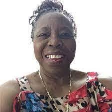 Elma Dean's Instagram, Twitter & Facebook