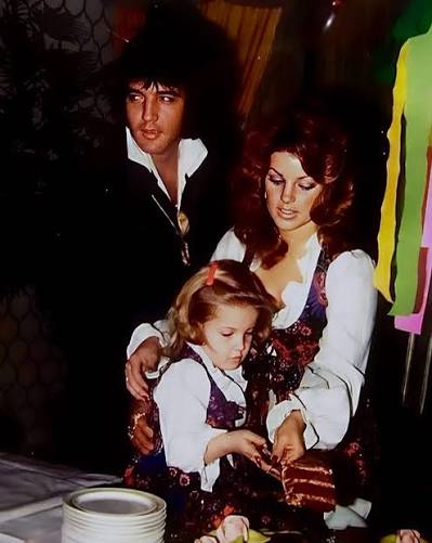Elvis and Priscilla Presley with Lisa Marie Presley at her 5th birthday  party, 1973. - - - - - - - - Tags 🏷️ : #elvispresley #priscillapresleyfans  #elvis #presley #elvisfans #elvispresleyfans #graceland #
