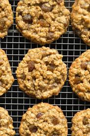 They come together quickly with just a handful of simple ingredients! Healthy Oatmeal Raisin Cookies 4 Ingredients The Big Man S World