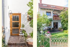 Diese immobilie wurde 1926, auf einem 420m² großen grundstück erbaut und verfügt über eine gesamtwohnfläche von ca. Gepflegtes Reihenendhaus Mit Garage Und Pkw Stellplatz Edenkoben Bei Homestaging24 By Rainer Rieder Hausverkauf Immobilie Home Staging Home Staging Homestyling