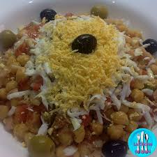 Quiero agradecer a la señora josefina álvarez por su gentil contribución de su libro de cocina de donde he obtenido recetas para confeccionar esta sección. Ensalada De Garbanzos De Juani