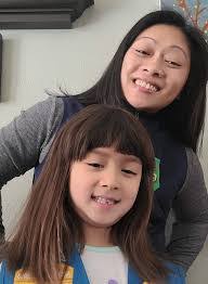 Kari Munson's Instagram, Twitter & Facebook