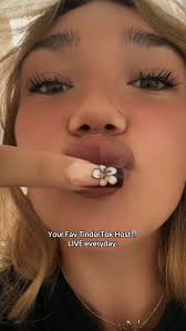 Tinder Collabration Host