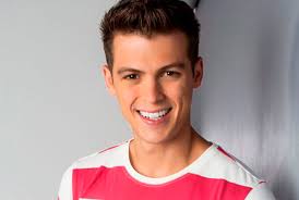 Esta es mi página oficial. Detienen A Hendrick Bages Actor De Somos Tu Y Yo En Miami Por Posesion De Drogas El Impulso