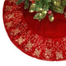 The galvanized tree skirt, milk cap ornaments, and metal star tree topper go perfectly with the reclaimed wood throughout this country porch. Sterling 60 Red Gold Glitter Screened Tree Skirt Sterling Http Www Amazon Com Dp B00g38glm4 Ref Cm Sw R Pi Christmas Tree Skirt Tree Skirts Christmas Deco
