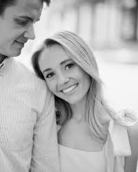 spending time with two two precious souls, Josie and Harris. They showed me  around their town, Lexington, which is SO cute by the way. We talked about  how they met and their