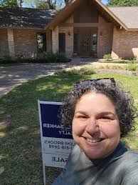 Eleni Brooks, Realtor