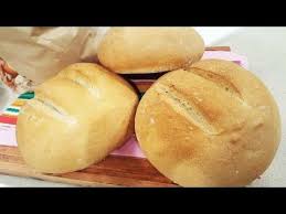 Para La Masa Colocar La Harina En Un Bol Salar Por Los Bordes Romper La Levadura Y Colocarla En El Centro Pan Casero Pan Casero Receta Como Hacer Pan Casero