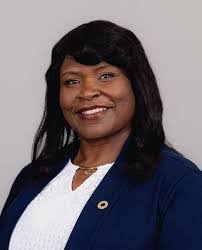 Carmen Solares's Instagram, Twitter & Facebook