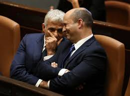 Naftali bennett was sworn in as israel's new prime minister on sunday, after winning a confidence vote with the narrowest of margins, just 60 votes to 59. Zcdnjskirqlmbm