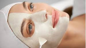 चेहरे पर दही लगाने के 10 फायदे, खट्टे दही से ऐसे बनाएं फेसपैक, पार्लर जाने  के नहीं पड़ेगी जरूरत | 10 benefits of applying curd on face know how to  make face