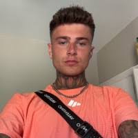 30+ "Adam Lander" profiles