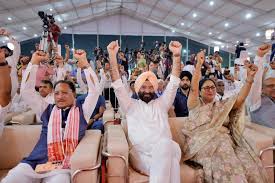 नई दिल्ली के ऐतिहासिक लाल किला मैदान में आयोजित राष्ट्रीय जनजाति सांस्कृतिक  समागम में केंद्रीय गृह एवं सहकारिता मंत्री श्री अमित शाह जी ...