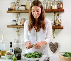 Video How To Make The Perfect Kale Salad Deliciouslyella Deliciously Ella Marinated Kale Salad Deliciously Ella Recipes